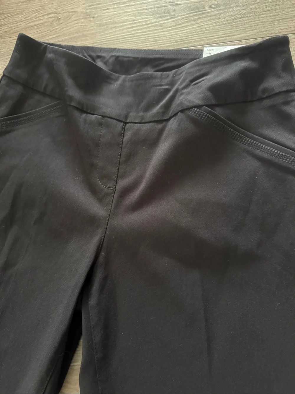 NWT Black Slimming Tummy Control Capri Pants Size 12 - Picture 3 of 11